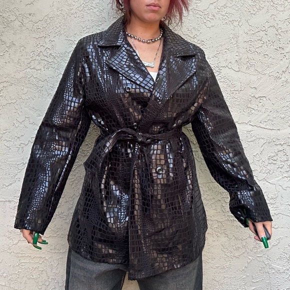 Y2k Shiny Metallic Alligator Skin Trench Coat - Picture 5 of 10